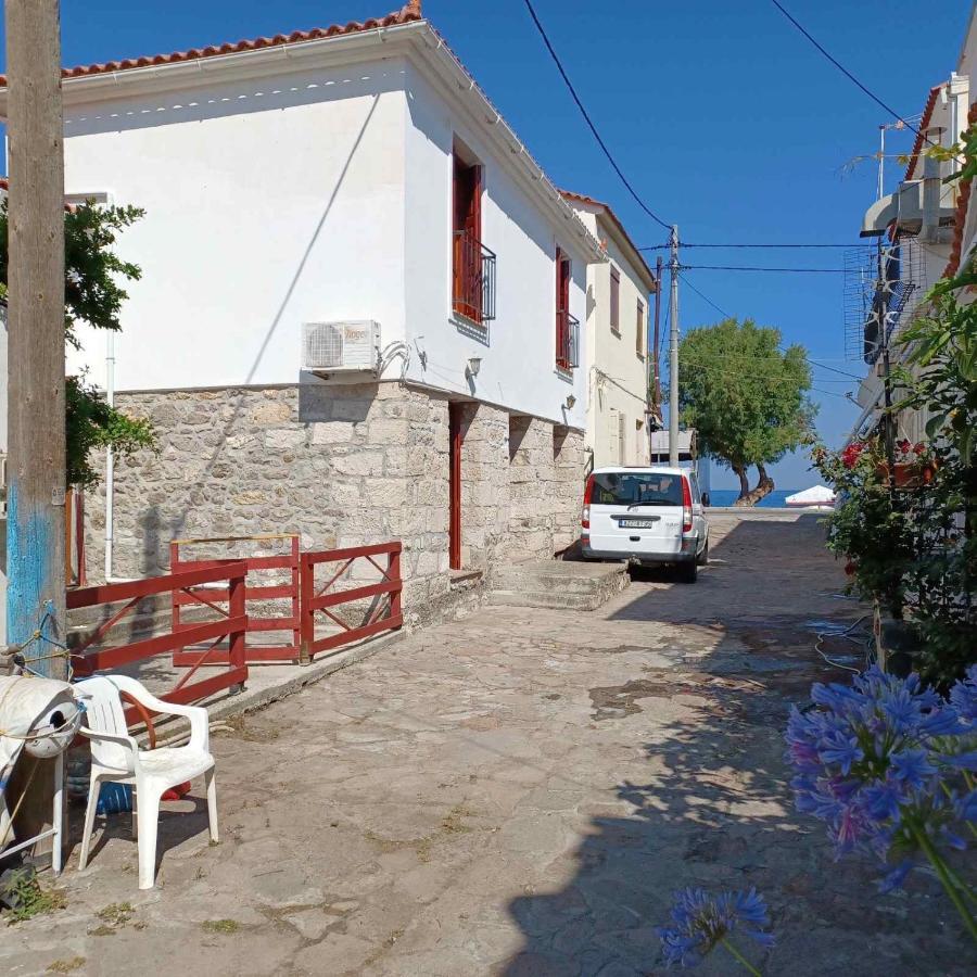 Agapis Apartments ペトラ エクステリア 写真